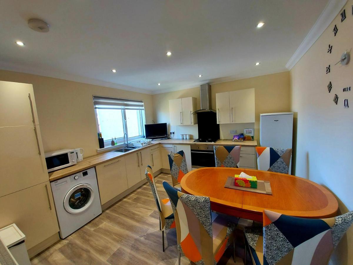 Teddy Bears' 3-Bedroom Maisonette ซอลท์โคทส์ ภายนอก รูปภาพ